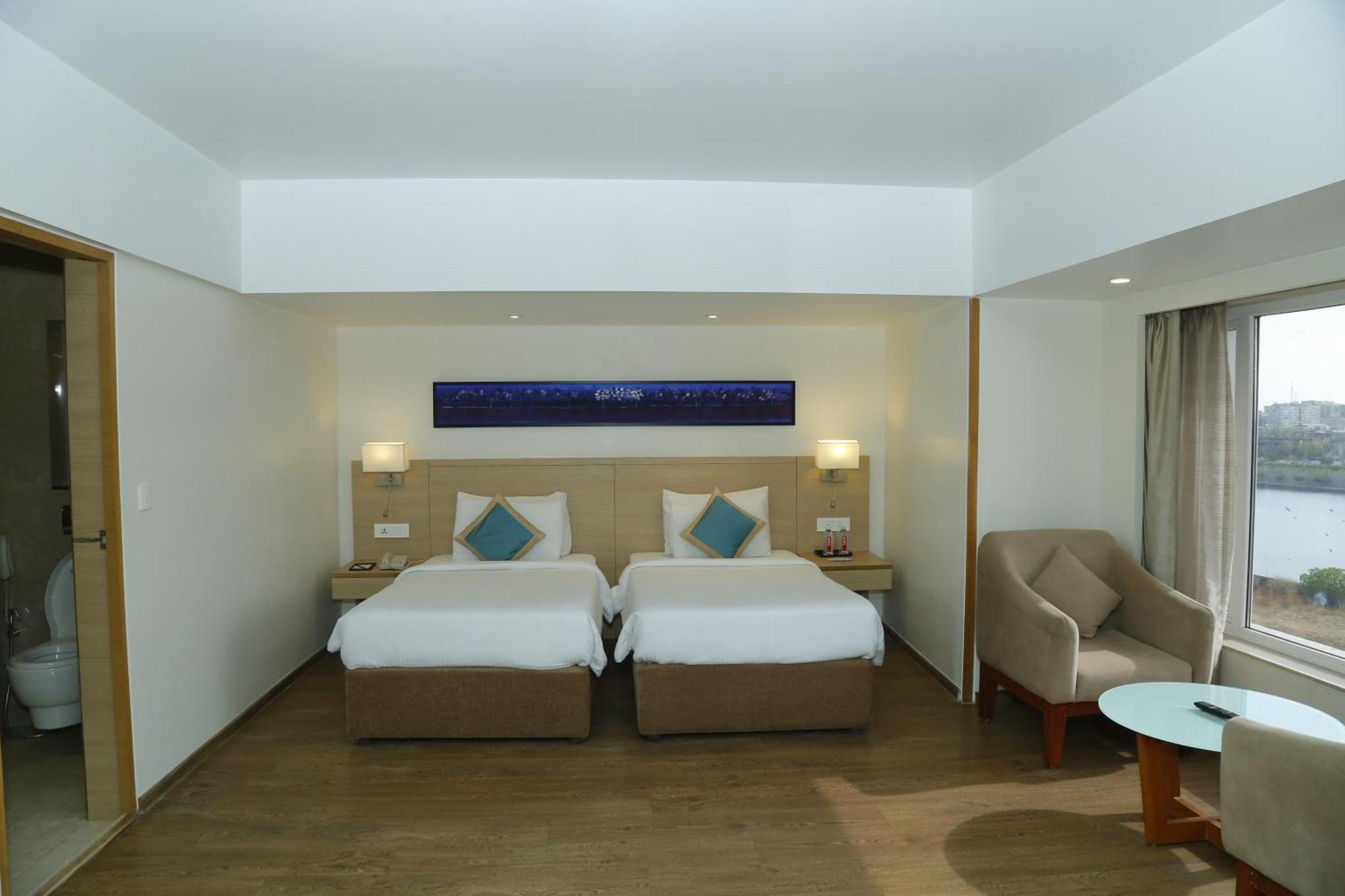 Sarovar Portico Rivera Ahmadábád Kültér fotó
